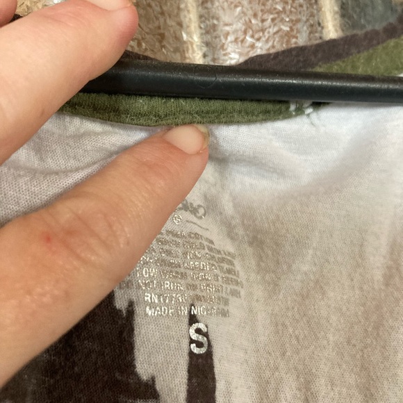 Size small tshirt multicolored. Not sure of brand - Picture 2 of 2